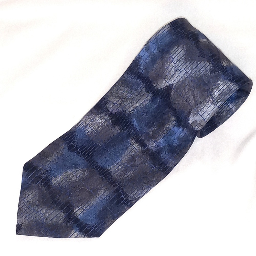 Vintage Bachrach Necktie Blue Gray Abstract Pattern Silk Made in Italy 60Lx4W
